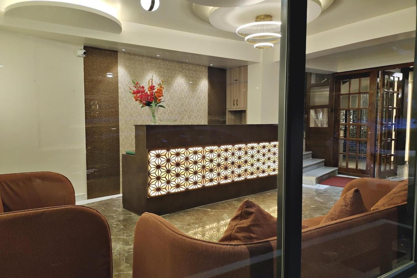 Serenity Taksa Palace Hotel Darjeeling  Buitenkant foto